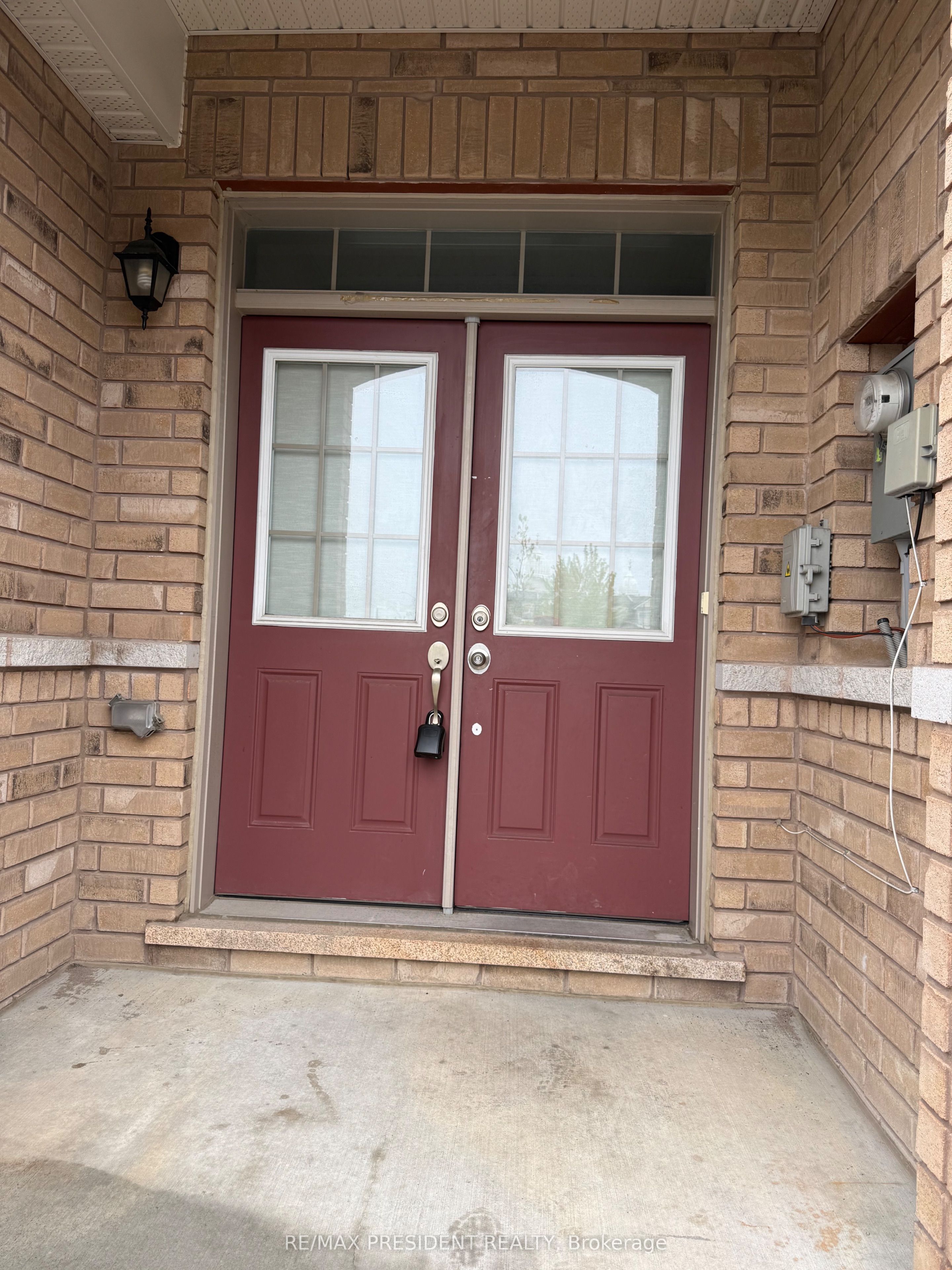 Additional image 2 of 98 Davenfield Circle E, Brampton, ON, L6P 4M1
