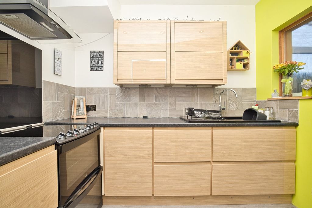 Additional image 10 of 3 bed end terrace house for saleWarten Road, Ramsgate, Kent CT11