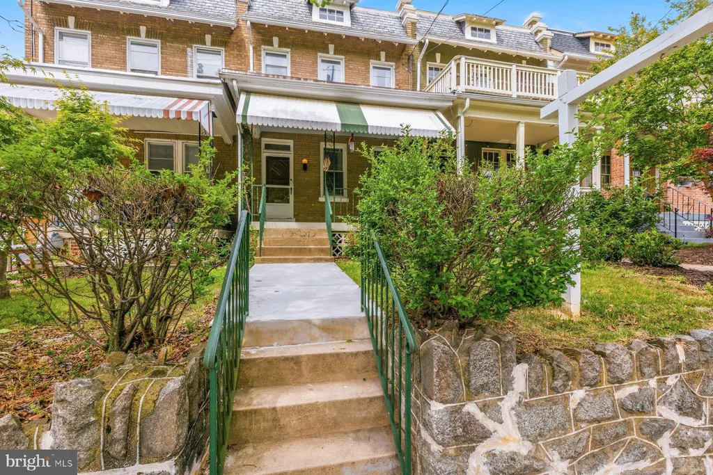 5226 7th Street NW, Washington, DC 20011