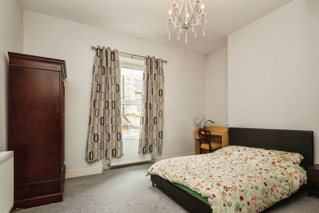 Additional image 11 of 3 bed flat for saleCaerau Road, Newport NP20