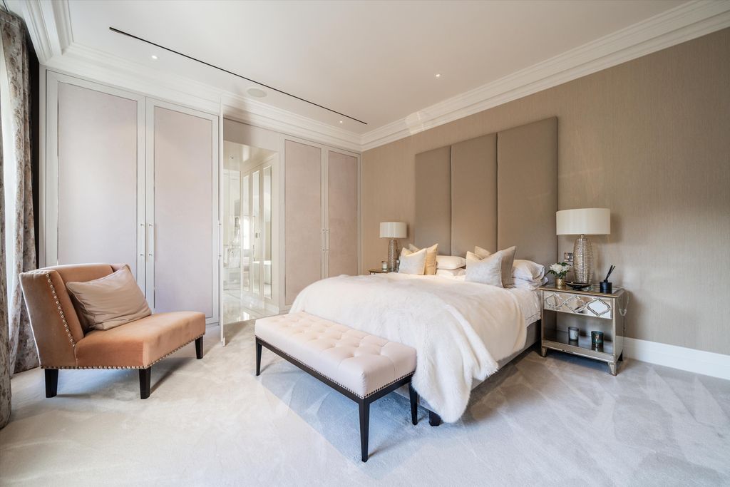 Additional image 19 of 7 bed detached house for saleEast Drive, Wentworth, Virginia Water, Surrey GU25