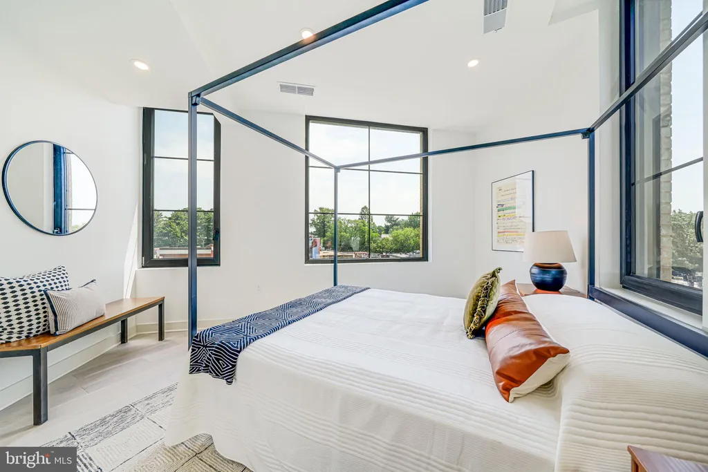 Additional image 19 of 2901 Newark St NW, Washington, DC 20008