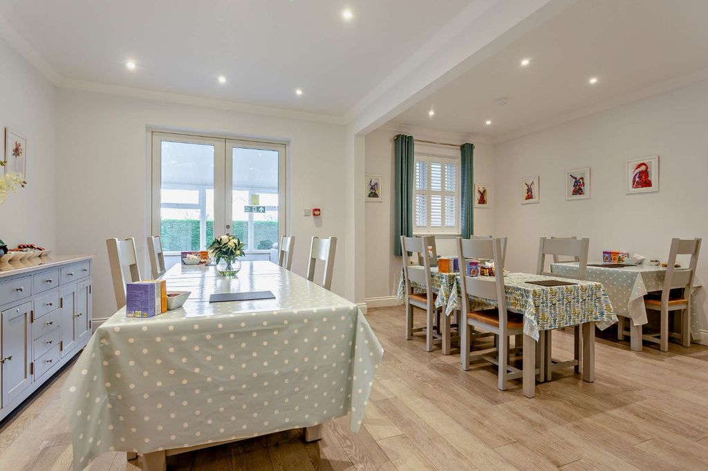 9 bed detached house for saleVictoria Road, Cirencester, Gloucestershire GL7