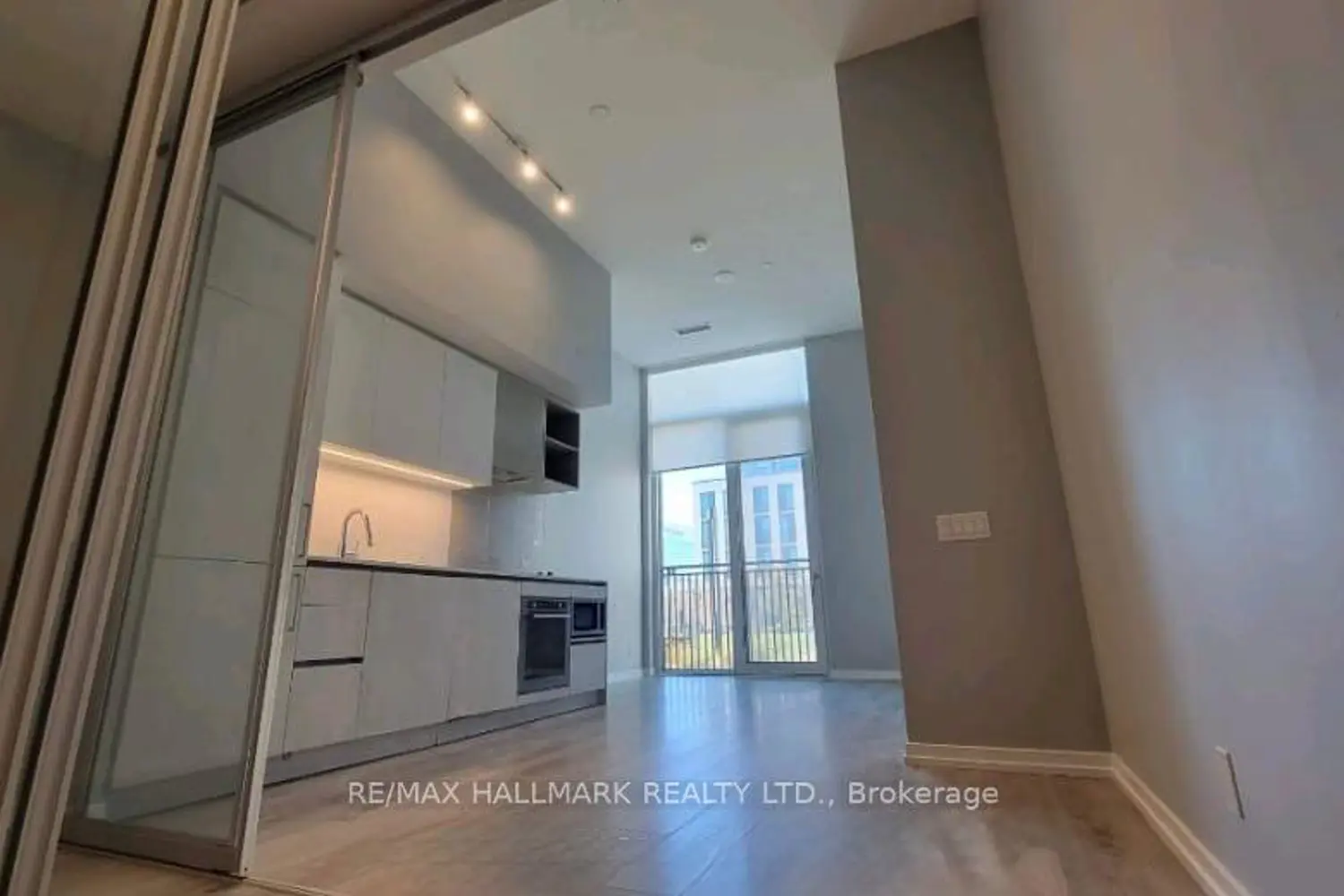 Additional image 12 of 7890 Jane Street 101