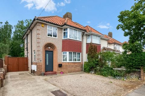 Laughton Road, Northolt UB5