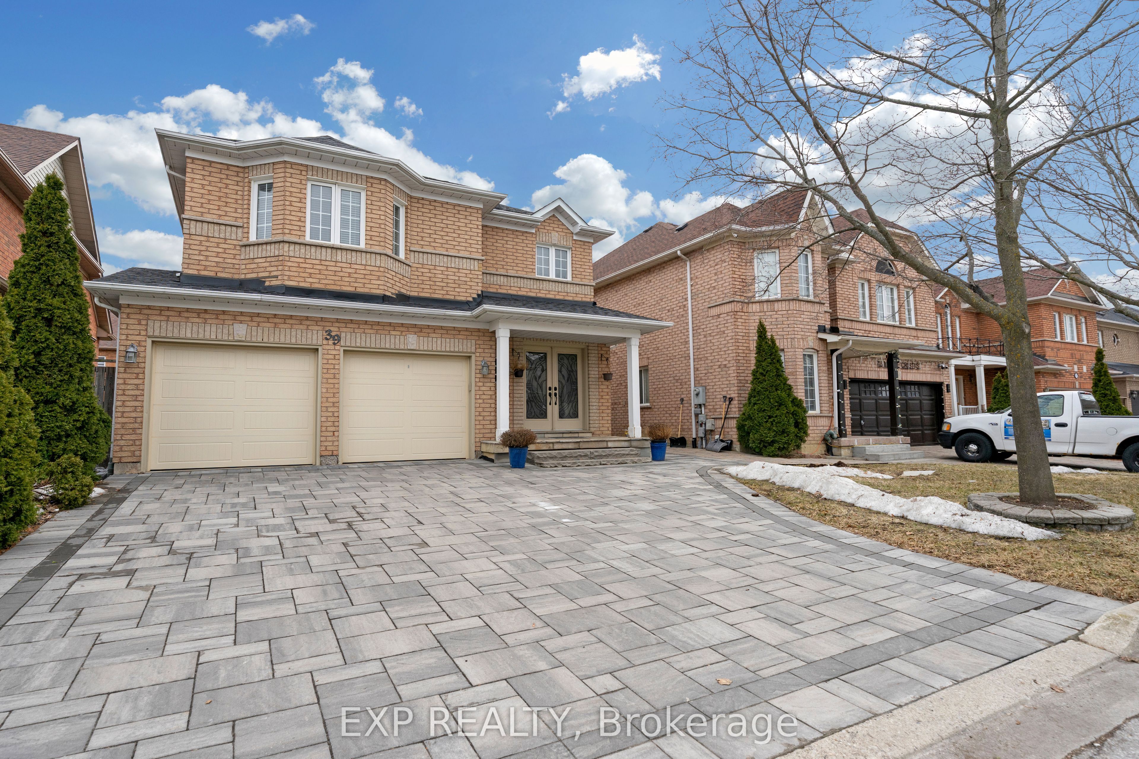 39 Monte Cristi Street, Vaughan, ON, L6A 3H8