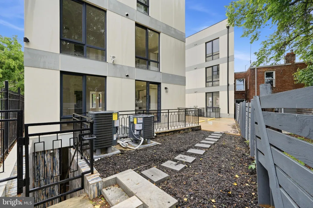 Additional image 35 of 1810 Central Place NE Unit 1, Washington, DC 20002