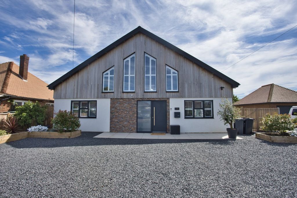 4 bed detached house for saleMonkton Road, Minster, Ramsgate, Kent CT12