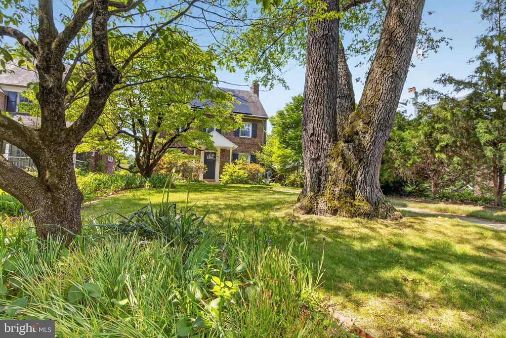 Additional image 6 of 5028 Massachusetts Avenue NW, Washington, DC 20016