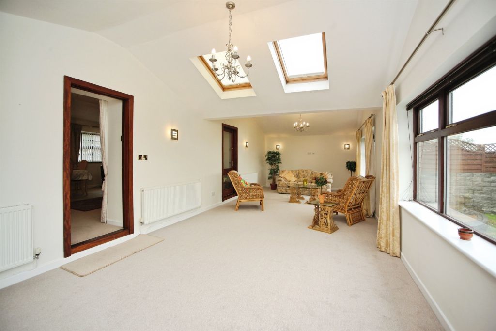 Additional image 10 of 4 bed barn conversion for saleHenstaff Court, Pontyclun CF72