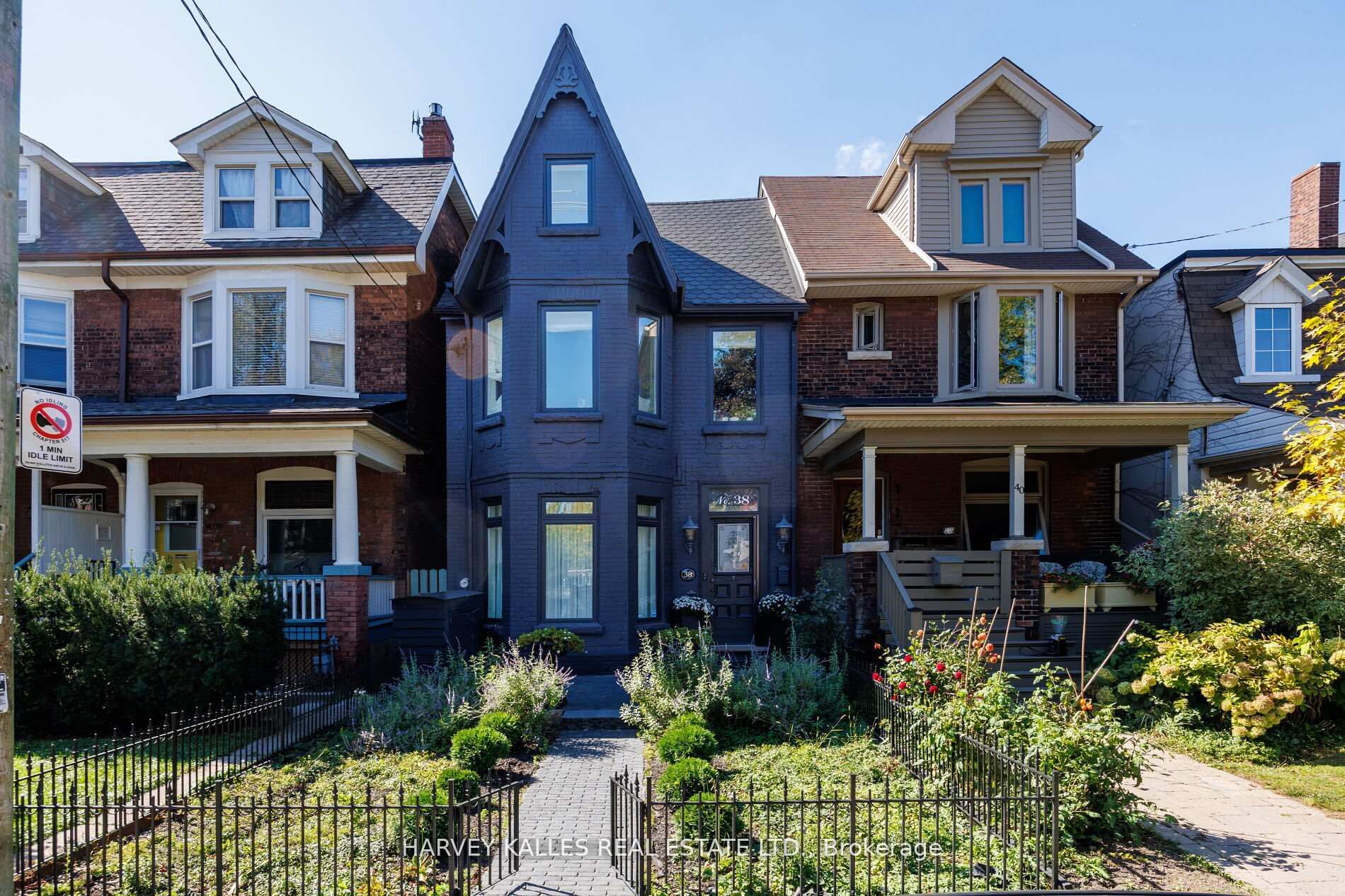 38 Sorauren Avenue, Toronto, ON, M6R 2C7