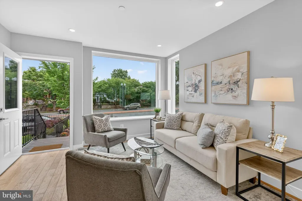 Additional image 3 of 1516 North Carolina Avenue NE, Washington, DC 20002