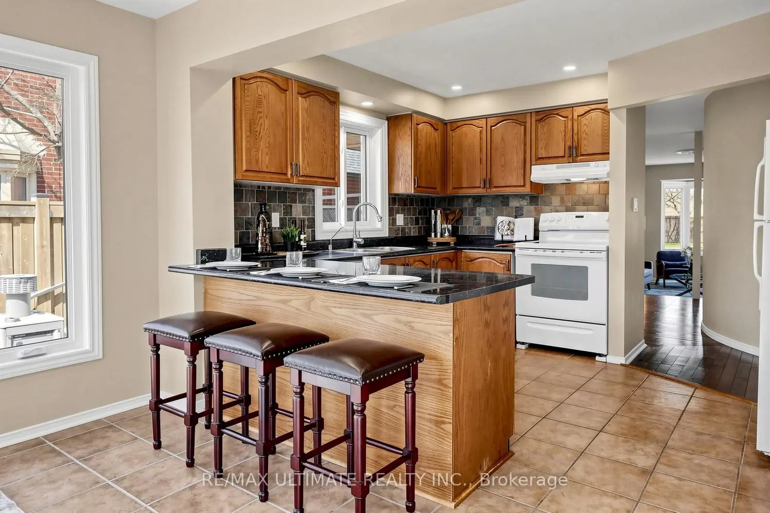 226 Lori Avenue photo 3