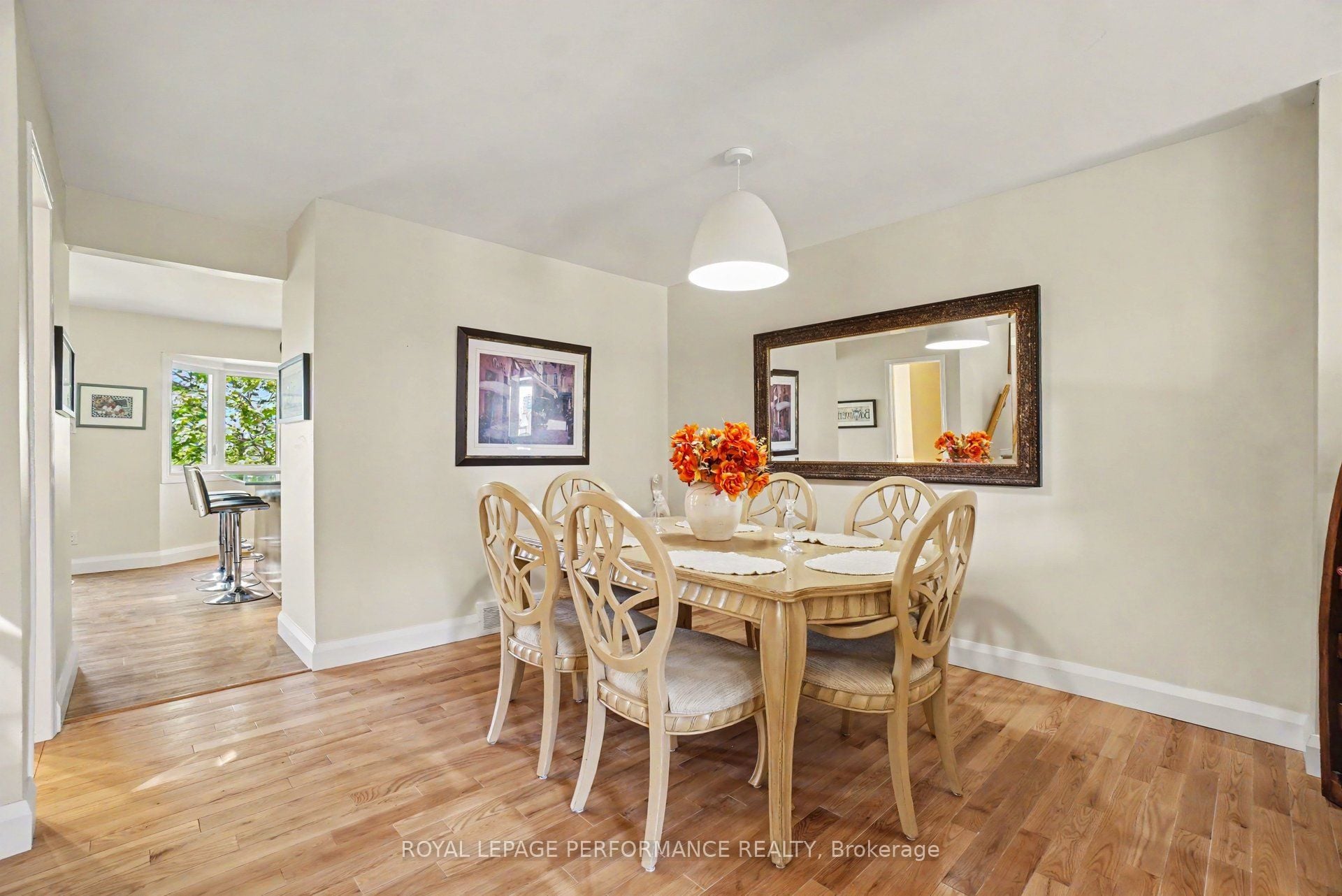 Additional image 4 of 17-34 Huntview Private, Ottawa, ON, K1V 0M5