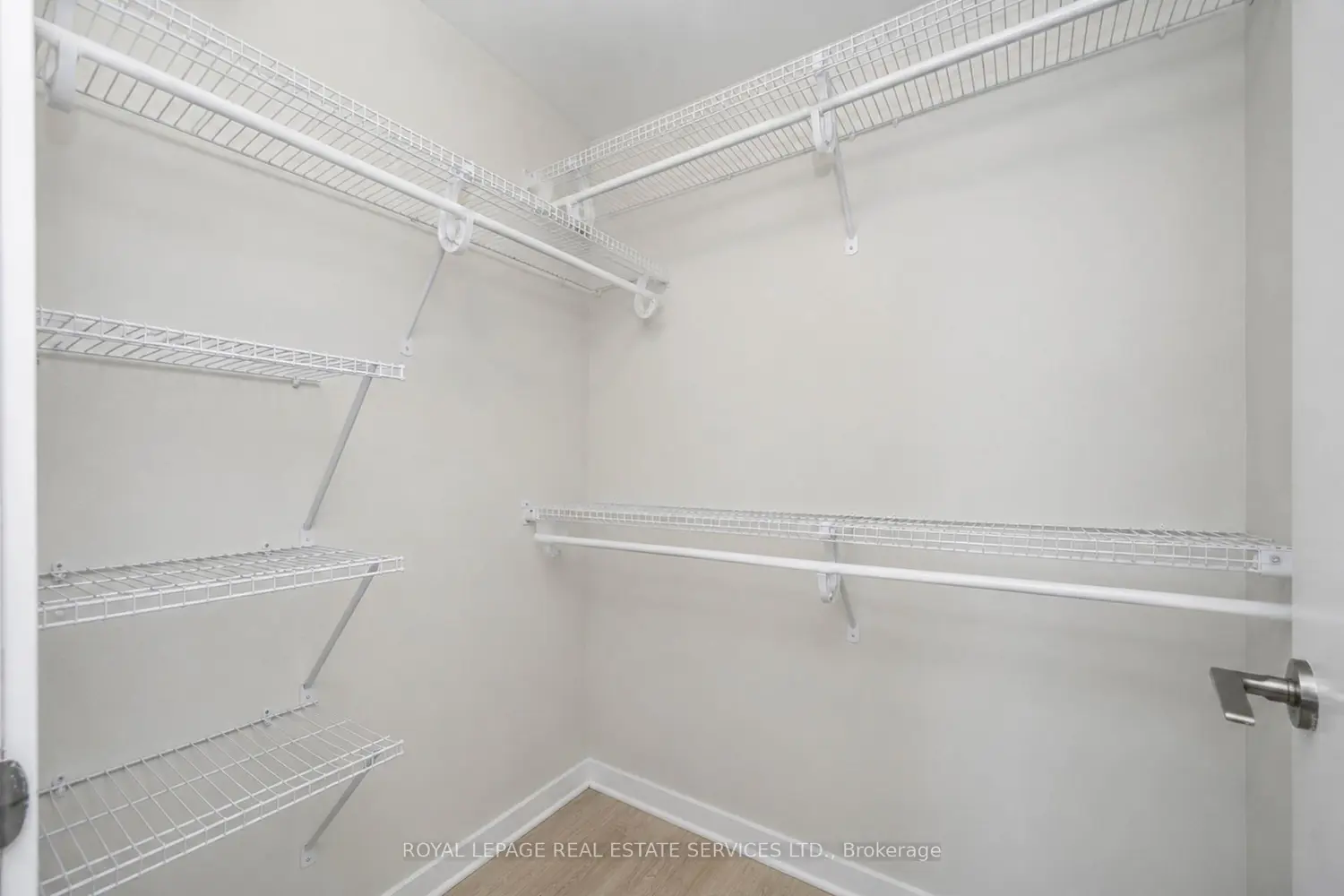 2212 Lake Shore Boulevard 3807 photo 5