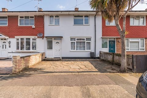 Pynham Close, Abbey Wood, London SE2