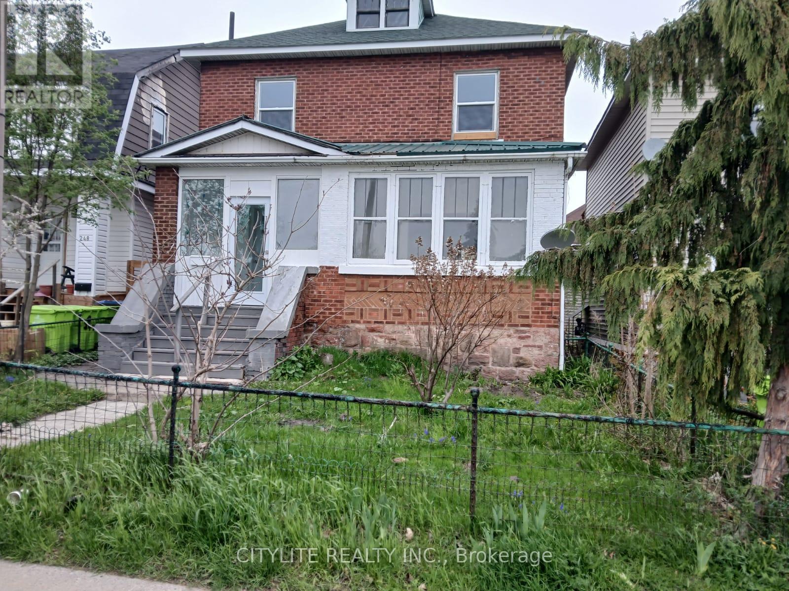 244 ALBERT STREET W
