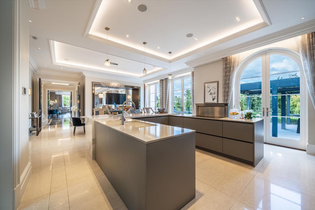 Additional image 6 of 7 bed detached house for saleEast Drive, Wentworth, Virginia Water, Surrey GU25