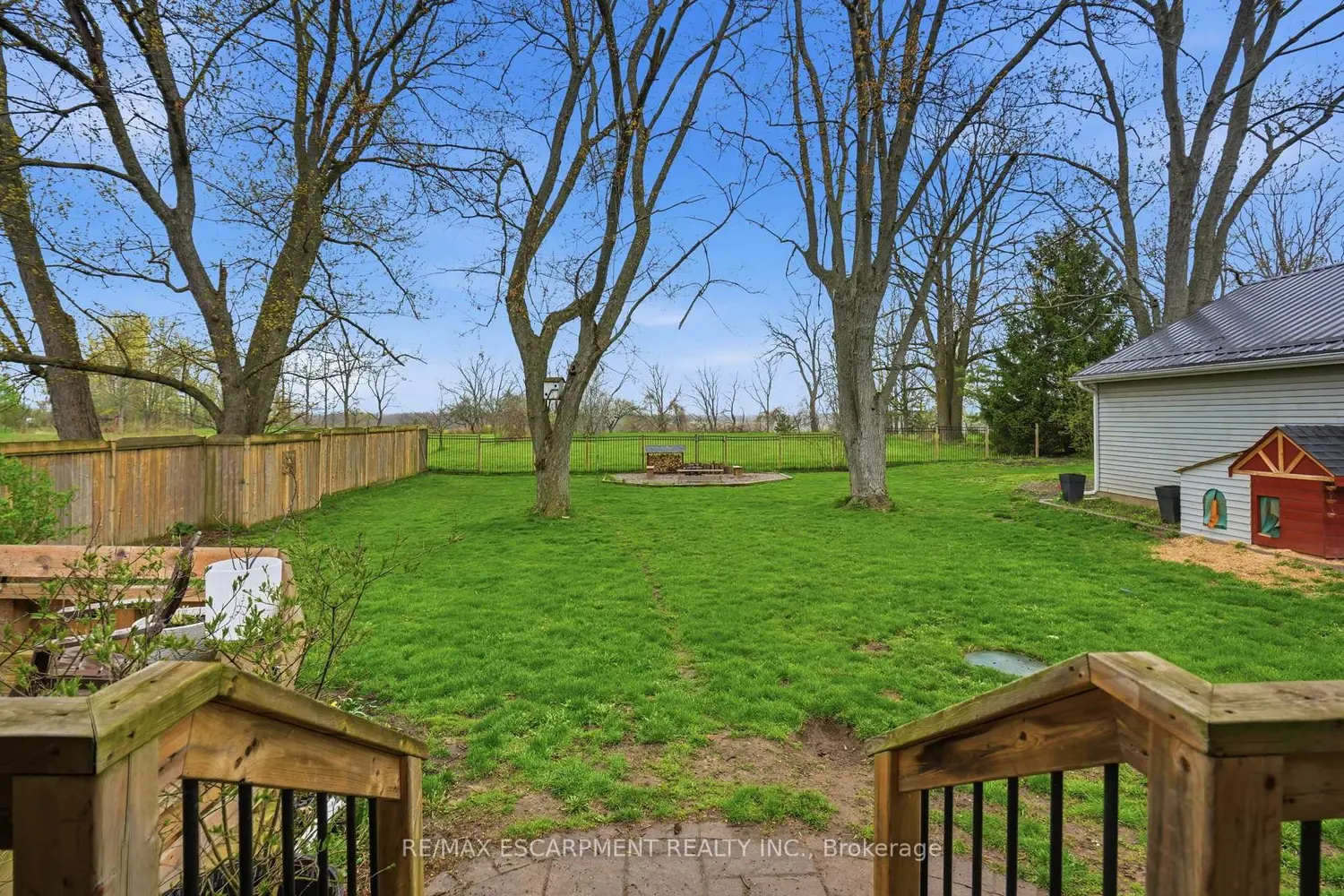 Additional image 18 of 27 Blossom Avenue