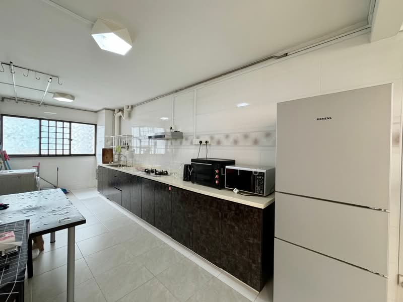 527 Hougang Avenue 6 photo 5