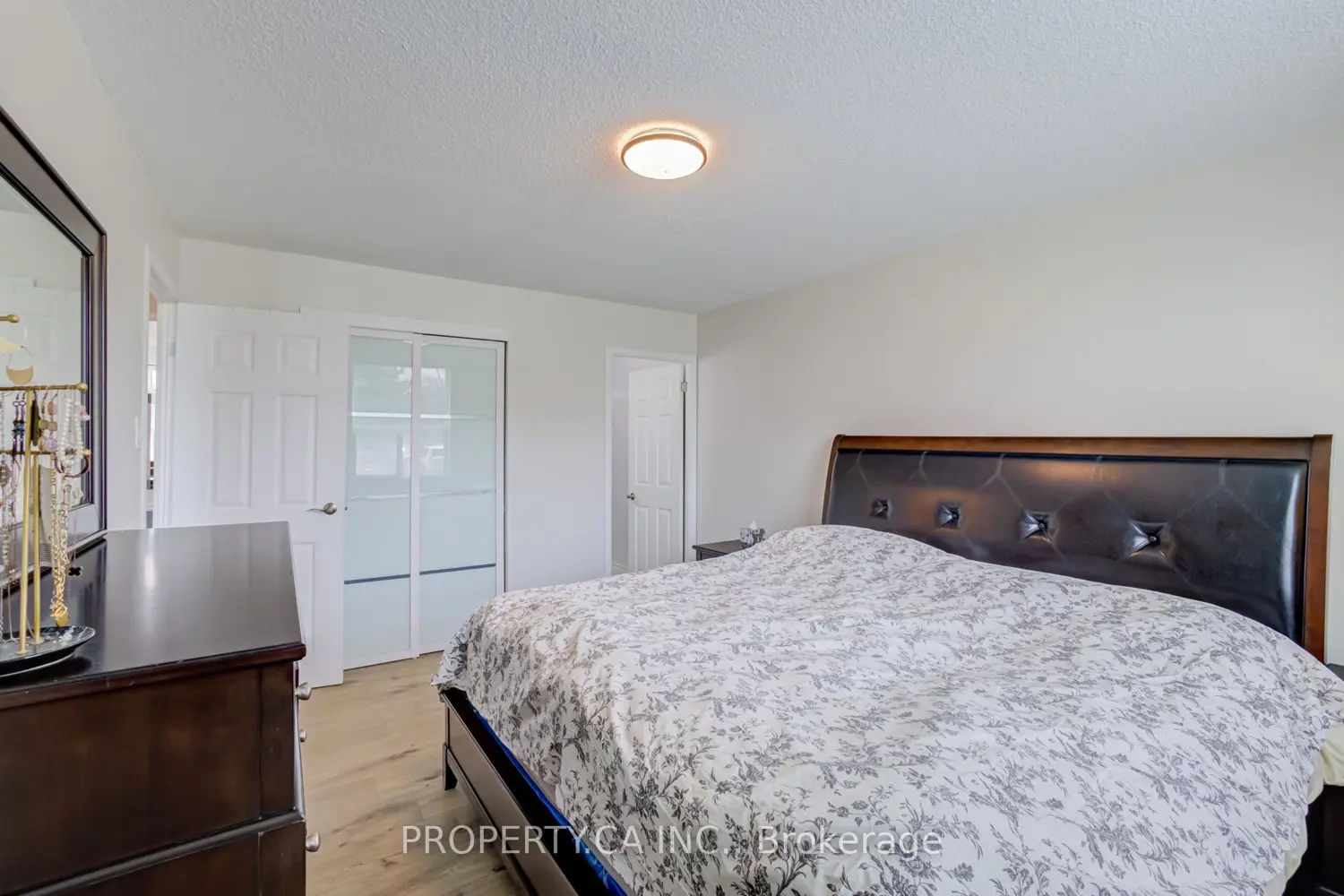Additional image 6 of 966 Inverhouse Drive 109