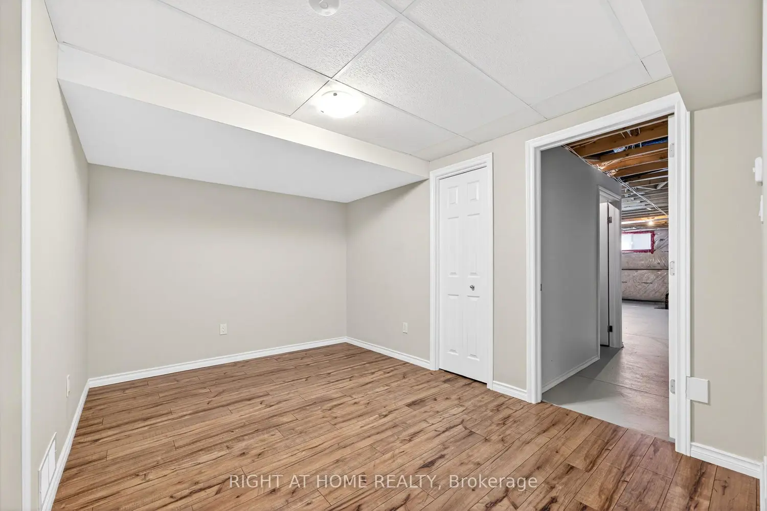 Additional image 13 of 32 Woodburn Avenue