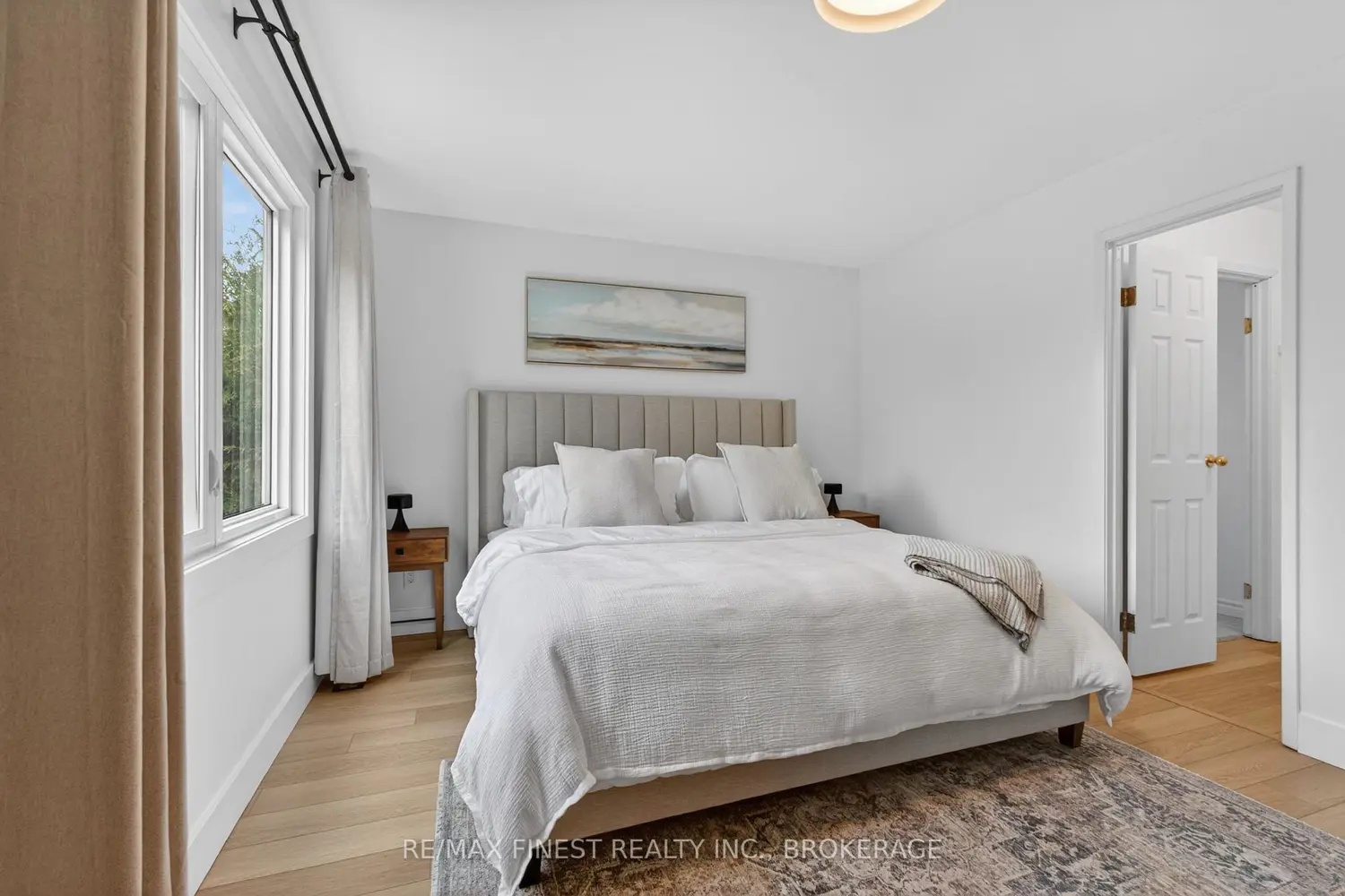 Additional image 8 of 825 Somerset Crescent