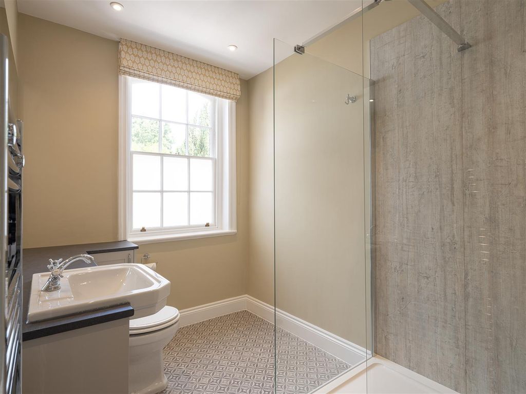 Additional image 21 of 5 bed property to rentDe Vaux Place, Salisbury SP1