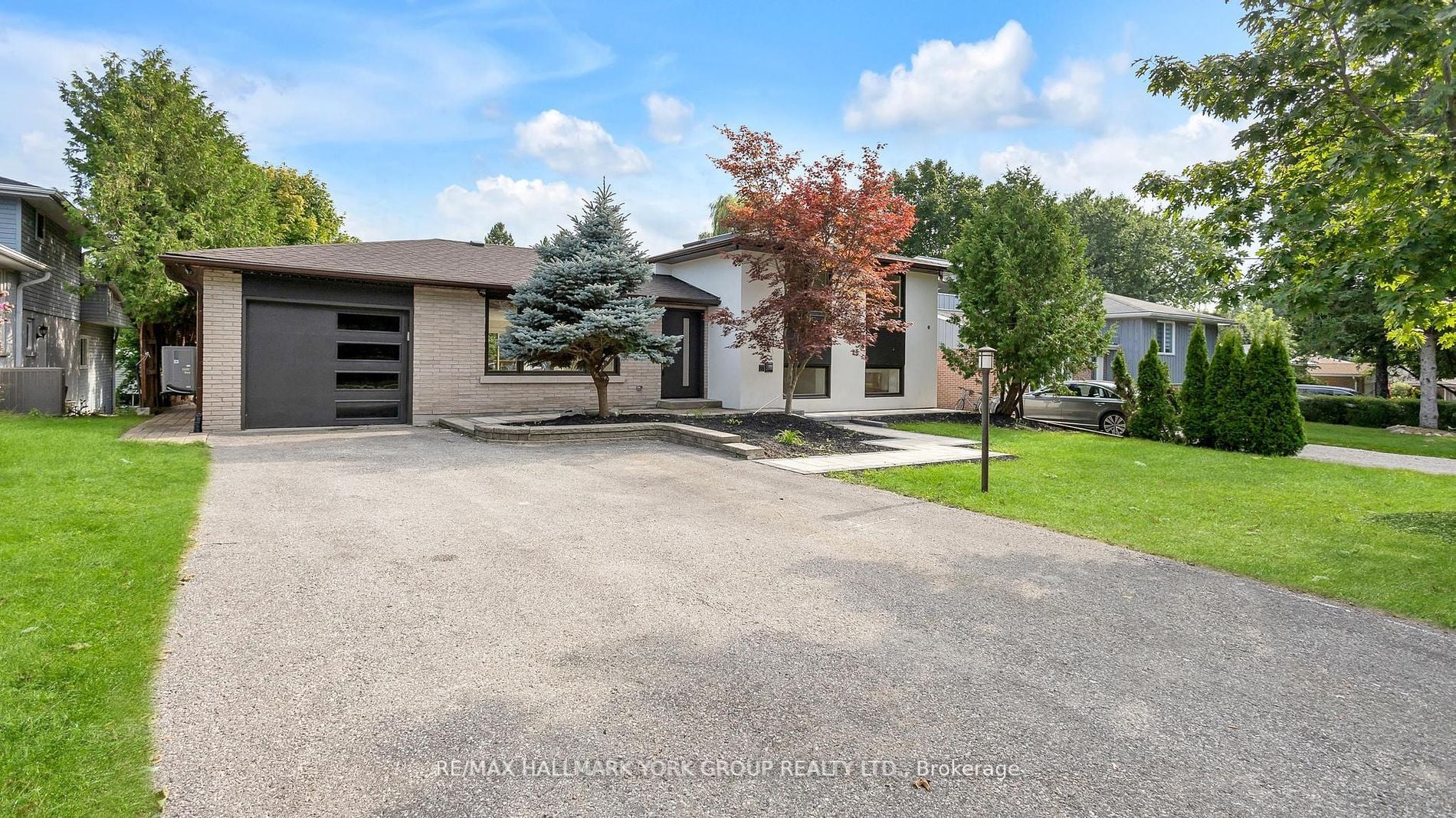 Additional image 2 of MAIN FL-1000 Lemar Road, Newmarket, ON, L3Y 1S1