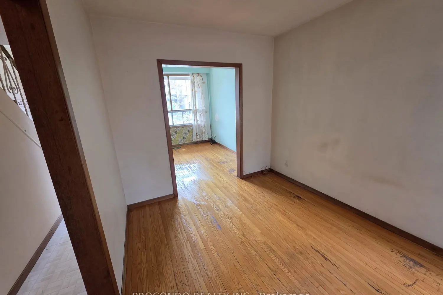 286 Harvie Avenue photo 4