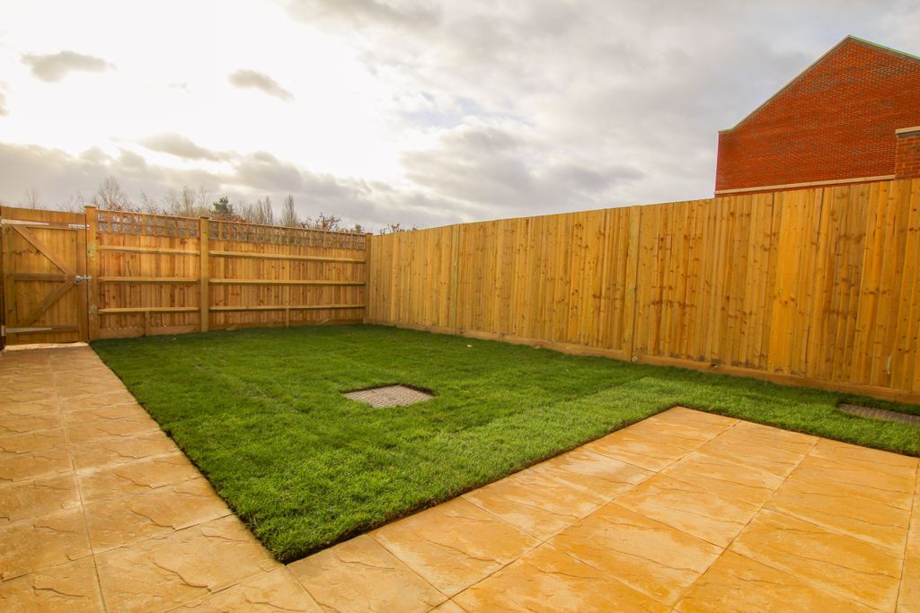 Additional image 11 of 3 bed town house to rentFairstone, Newbury RG14