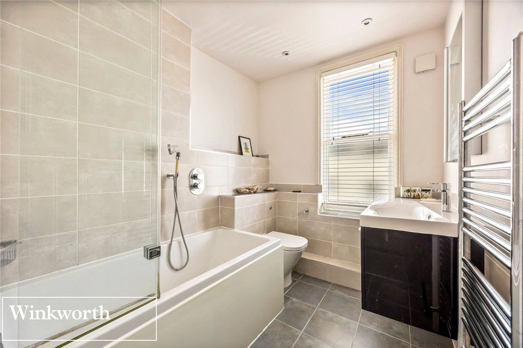 Additional image 15 of 4 bed flat for saleSussex Square, Brighton, East Sussex BN2