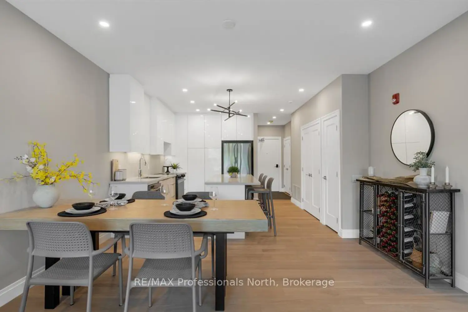 Additional image 2 of 32 Brunel Road 201