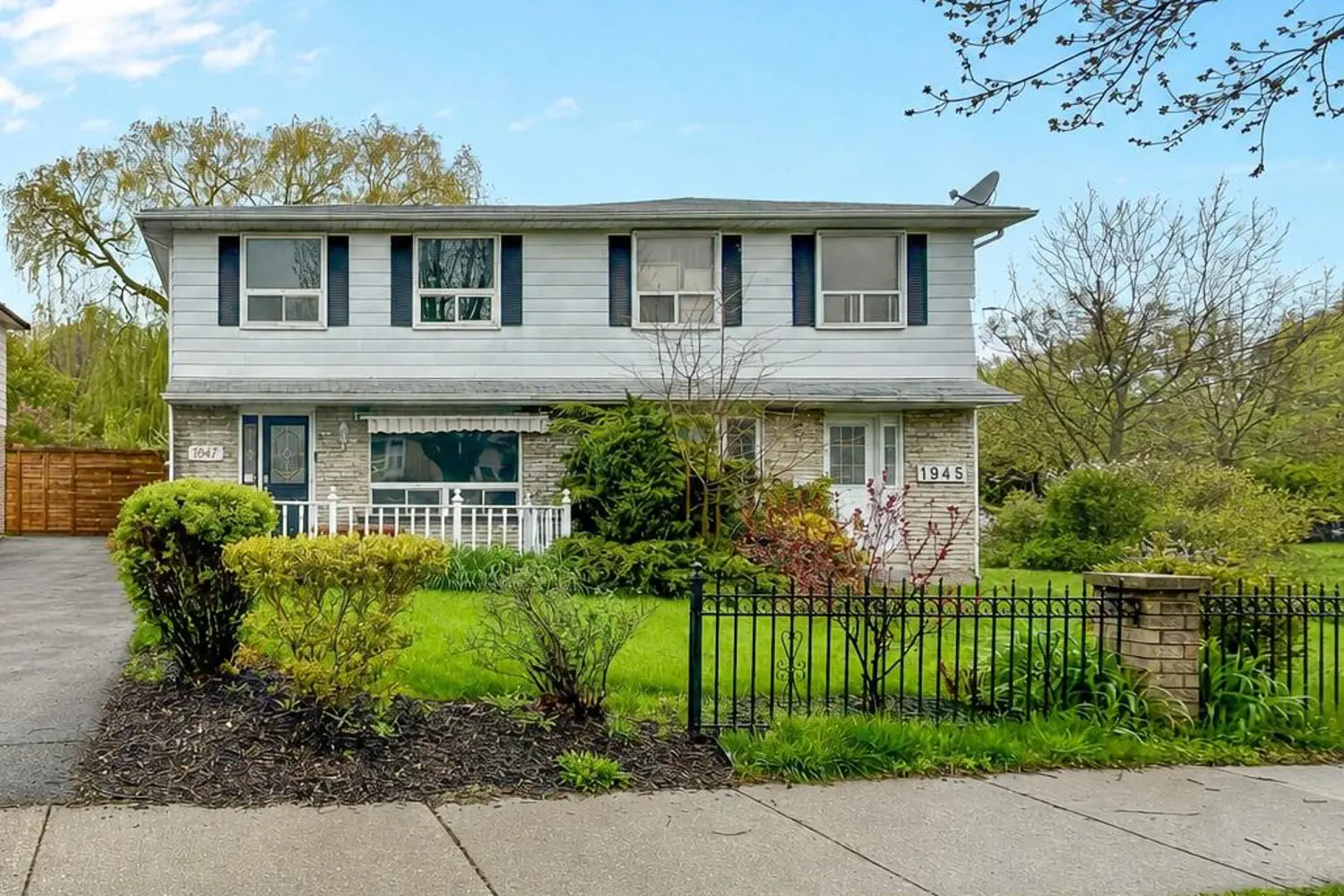 1947 Bonnymede Drive