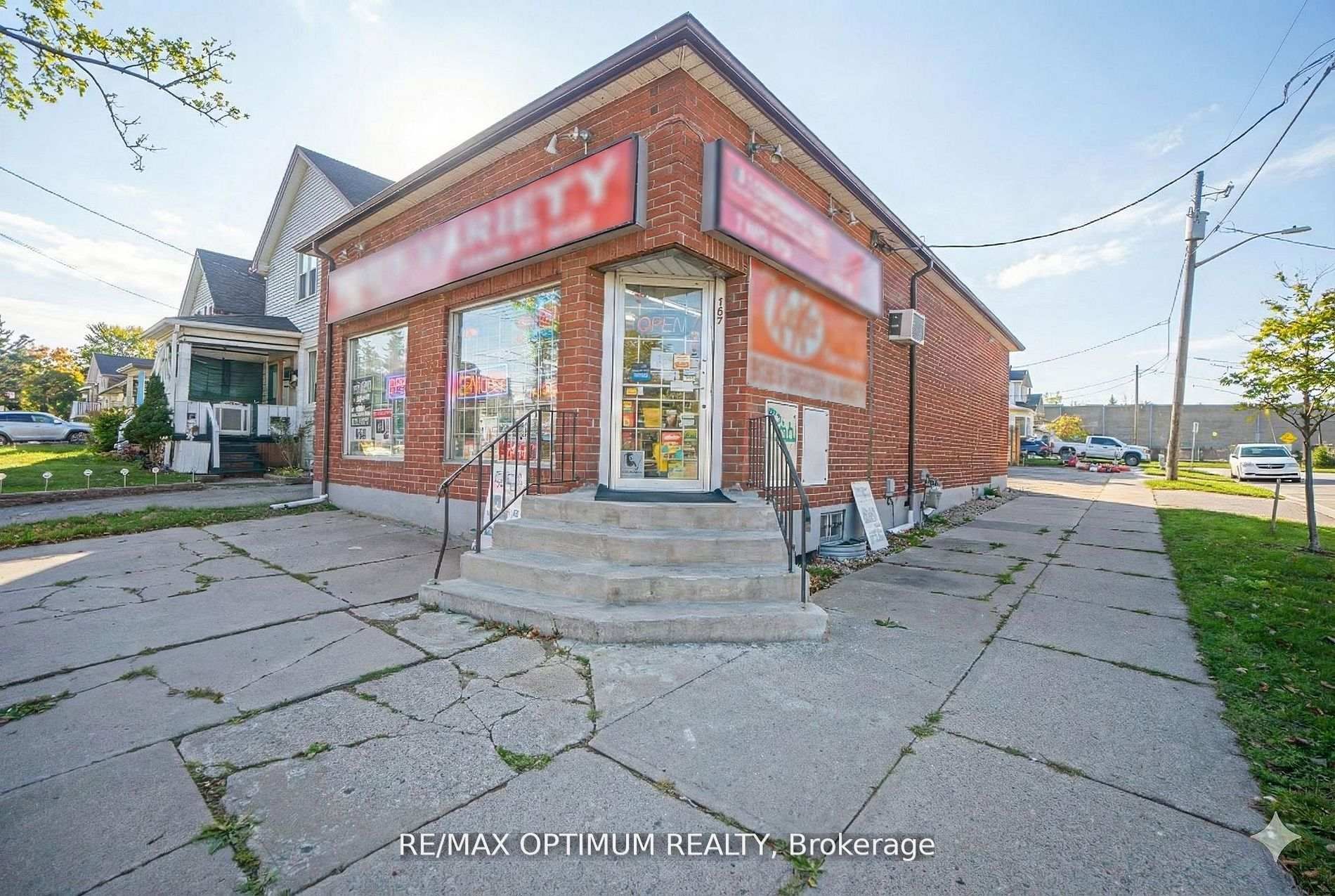 168 Bloor Street W, Oshawa, ON, L1J 1P7
