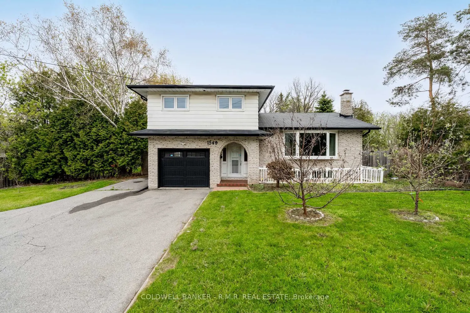 1549 Simcoe Street