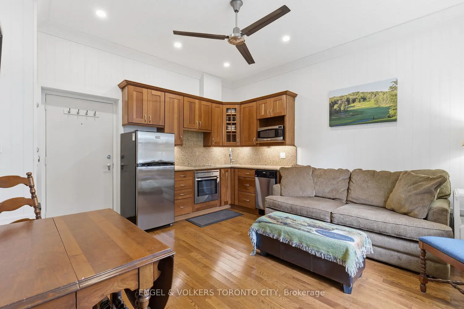 Additional image 6 of 12 Bigwin Island 126