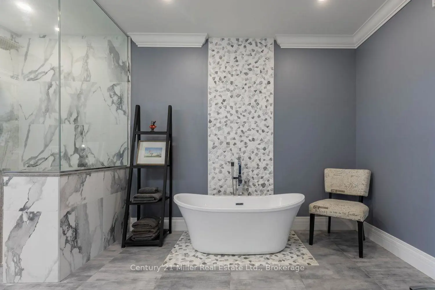 Additional image 5 of 5583 Third Line