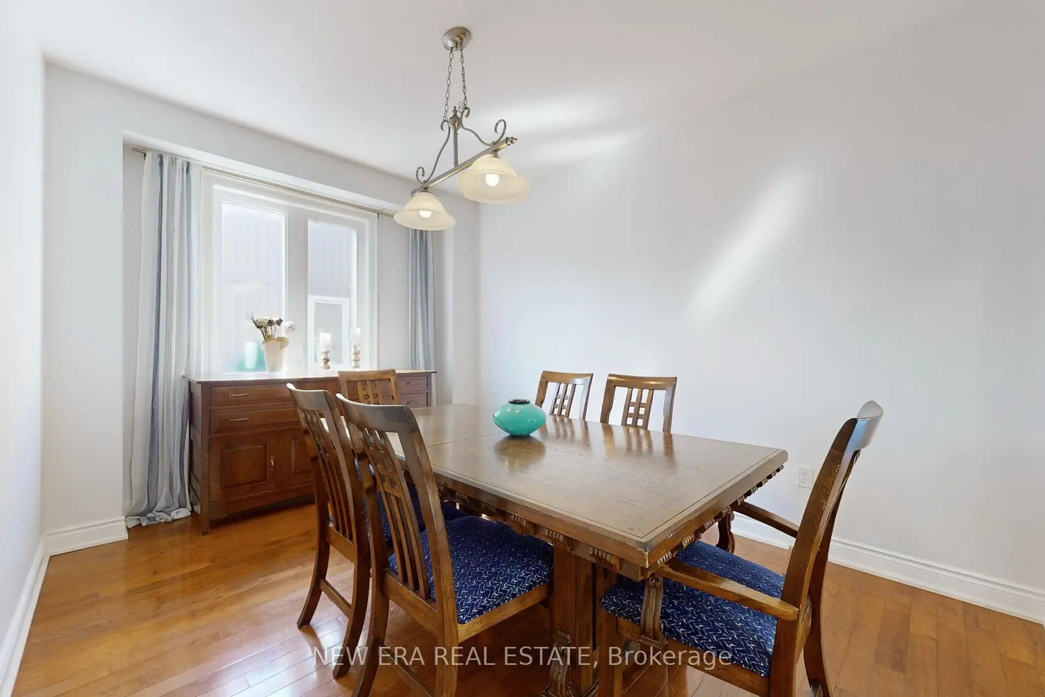 1031 Lake Drive photo 4