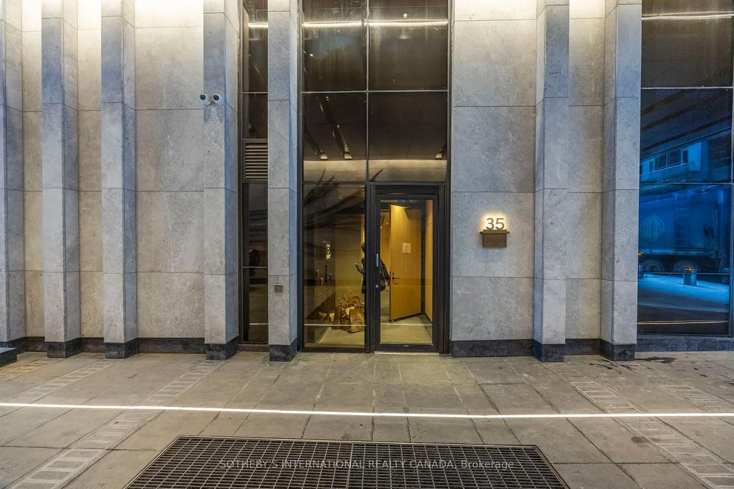 35 Mercer Street 2410