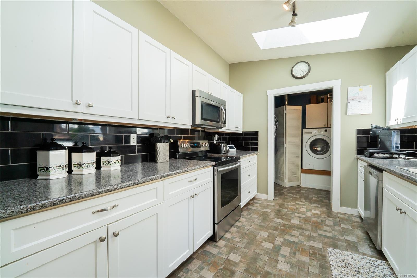 Additional image 5 of 2446 Divot Drive, Nanaimo, BC, V9T 4B2