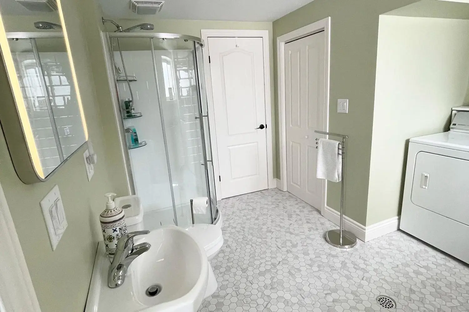 Additional image 12 of 4113 Aberdeen Road