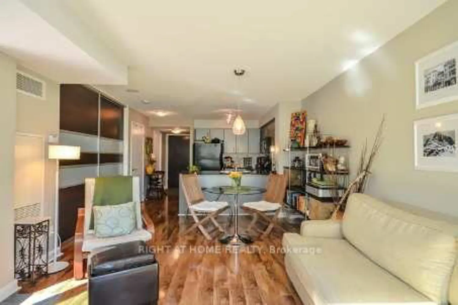 Additional image 3 of 12 Yonge Street 503