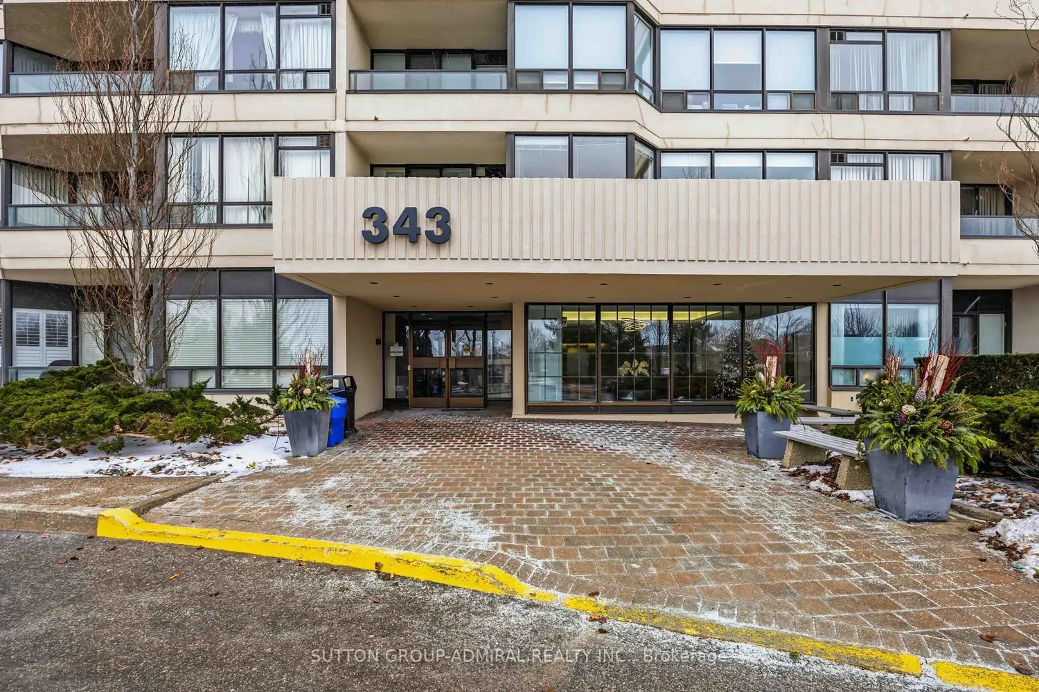 343 Clark Avenue 506