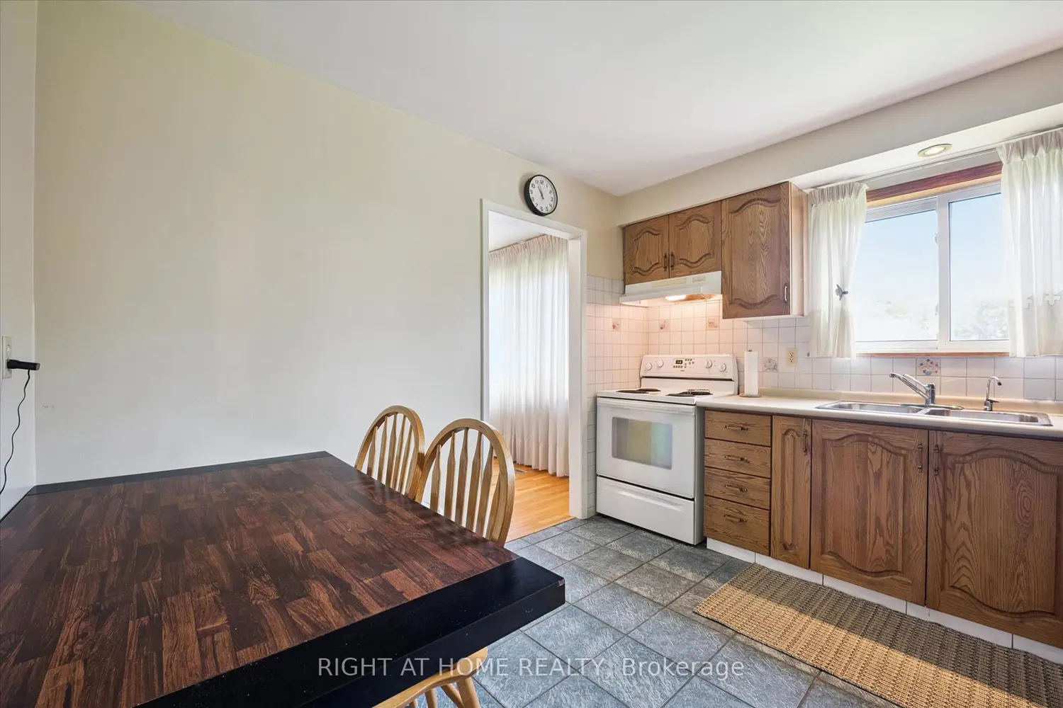 Additional image 9 of 37 Moffatt Avenue
