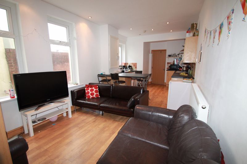 Additional image 2 of 6 bed terraced house to rentLlanishen Street, Cardiff CF14