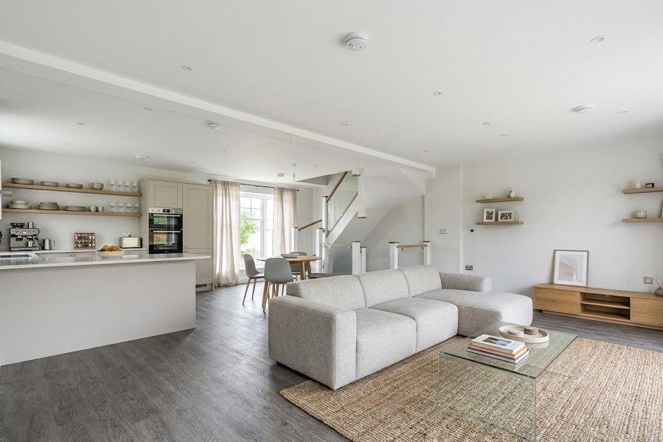 4 bed detached house for saleHackney Way, Mortimer Common, Reading, Berkshire RG7