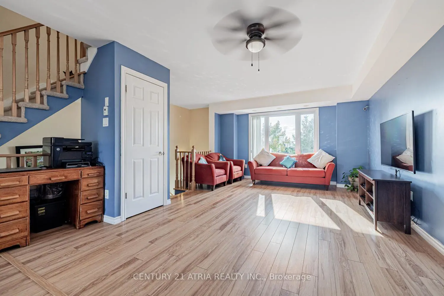Additional image 9 of 15943 Bayview Avenue 9