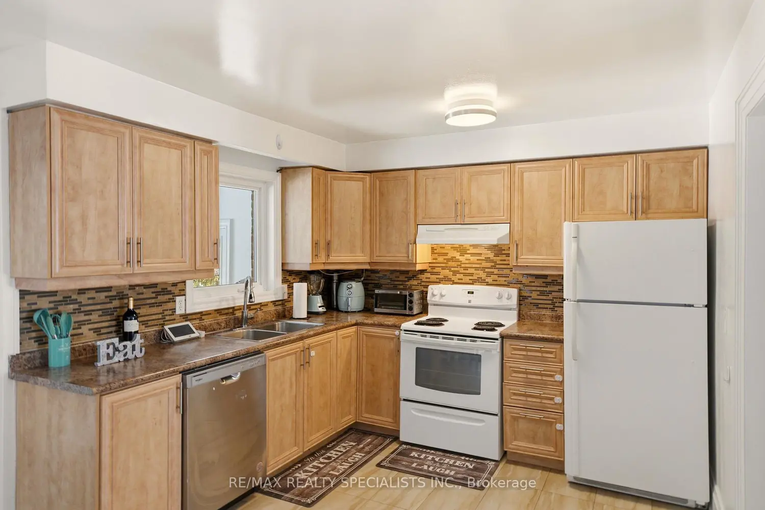 Additional image 9 of 377 Karen Park Crescent