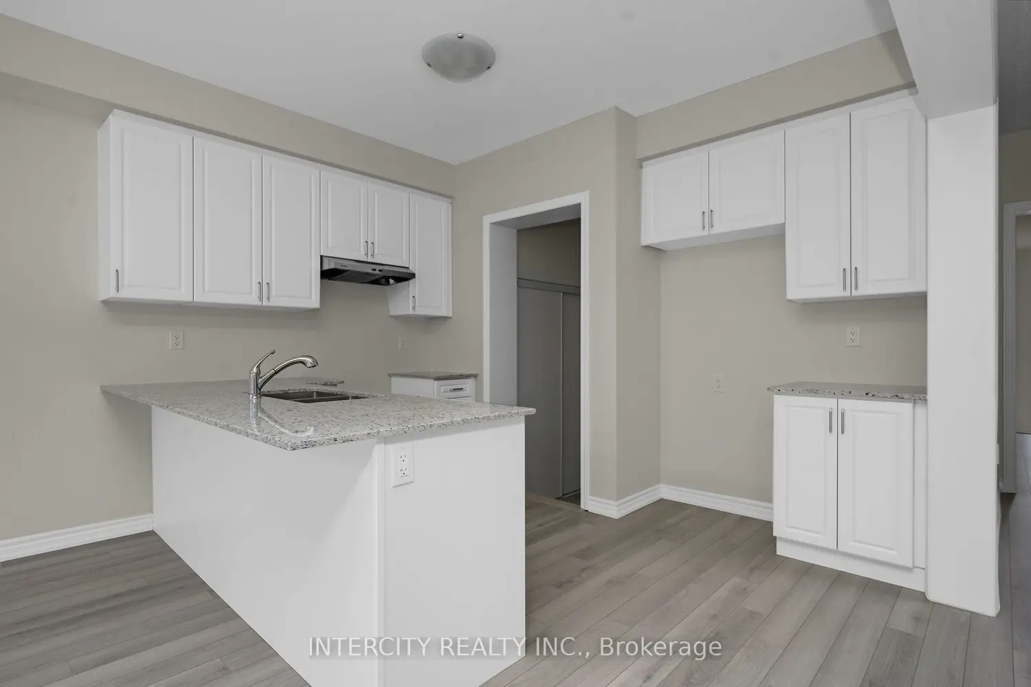Additional image 8 of 74 Molozzi Street